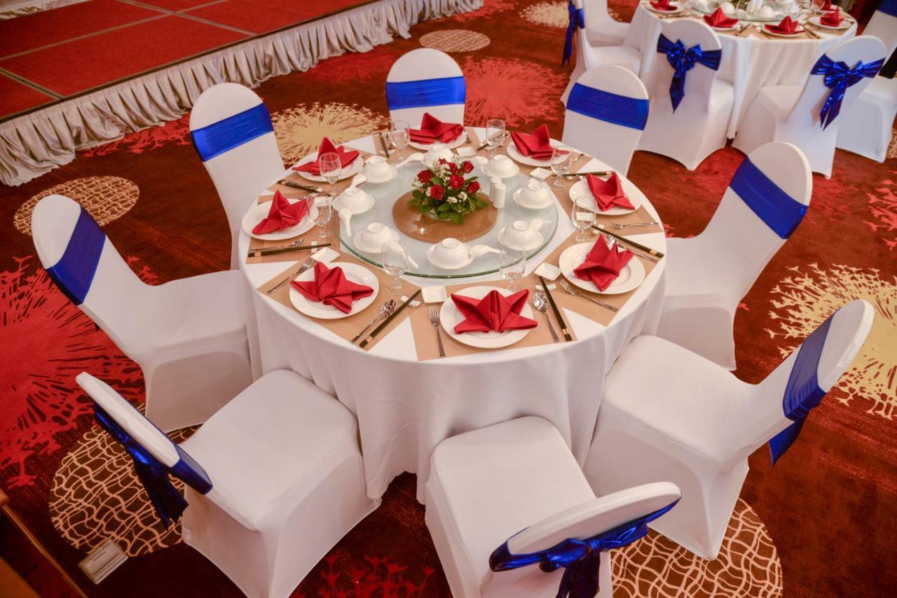 Ritz Grand Hotel Мандалай Екстер'єр фото